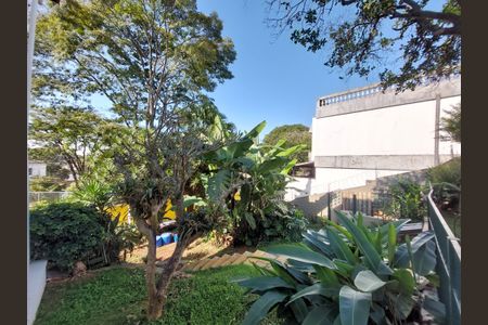 Casa à venda com 280m², 4 quartos e 5 vagas Casa à venda com 280m², 4 quartos e 5 vagasJardim