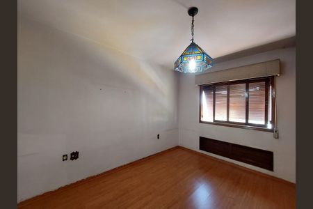 Casa à venda com 280m², 4 quartos e 5 vagas Casa à venda com 280m², 4 quartos e 5 vagasSuíte 2