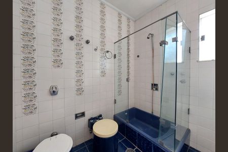 Casa à venda com 280m², 4 quartos e 5 vagas Casa à venda com 280m², 4 quartos e 5 vagasBanheiro Suíte 2