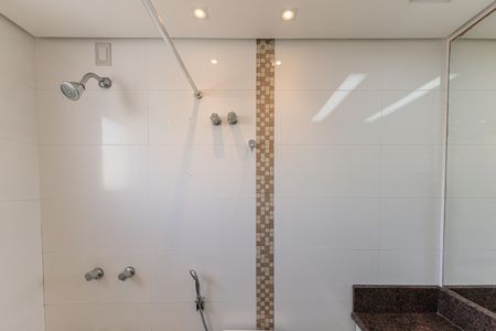 Apartamento à venda com 100m², 2 quartos e 2 vagasBanheiro da Suíte