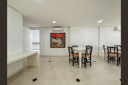 Apartamento à venda com 100m², 2 quartos e 2 vagasÁrea comum - Salão de festas