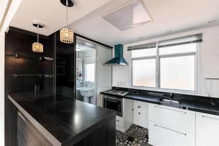 Apartamento à venda com 100m², 2 quartos e 2 vagasCozinha