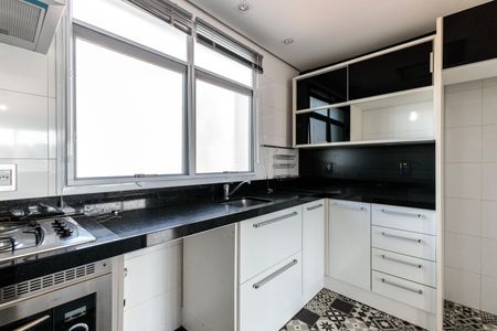 Apartamento à venda com 100m², 2 quartos e 2 vagasCozinha