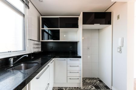 Apartamento à venda com 100m², 2 quartos e 2 vagasCozinha