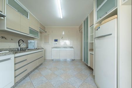 Apartamento para alugar com 130m², 3 quartos e 3 vagasCozinha