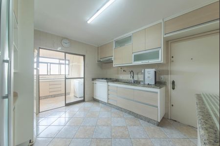 Apartamento para alugar com 130m², 3 quartos e 3 vagasCozinha