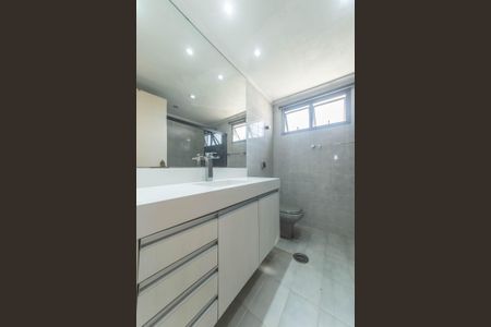 Apartamento para alugar com 130m², 3 quartos e 3 vagasBanheiro da Suíte