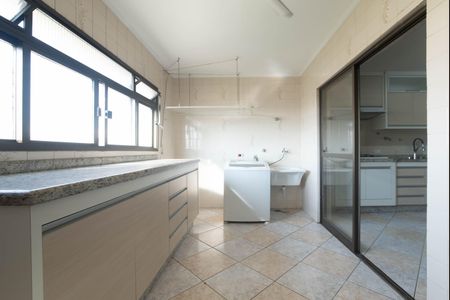 Apartamento para alugar com 130m², 3 quartos e 3 vagasÁrea de Serviço