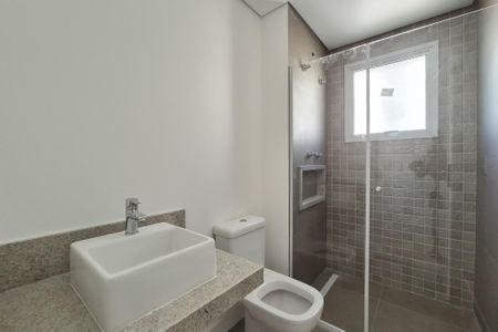 Apartamento à venda com 113m², 3 quartos e 2 vagas Apartamento à venda com 113m², 3 quartos e 2 vagasBanheiro da Suíte 2