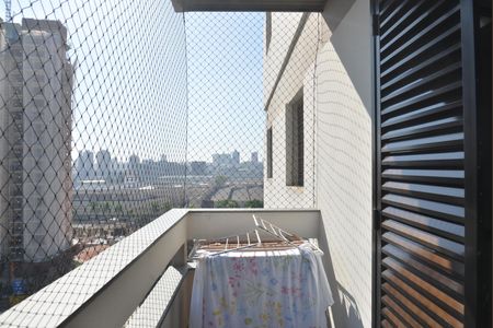 Apartamento à venda com 170m², 3 quartos e 2 vagasVaranda - Quarto 1