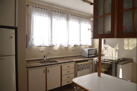 Apartamento à venda com 170m², 3 quartos e 2 vagasCozinha