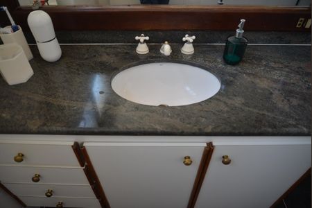 Apartamento à venda com 170m², 3 quartos e 2 vagasBanheiro do Quarto 1