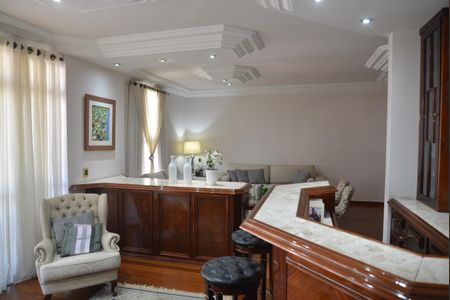 Apartamento à venda com 170m², 3 quartos e 2 vagasSala