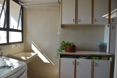 Apartamento à venda com 170m², 3 quartos e 2 vagasÁrea de Serviço