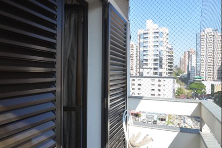 Apartamento à venda com 170m², 3 quartos e 2 vagasVaranda - Quarto 1