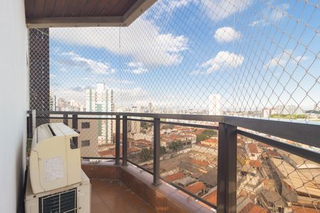 Apartamento à venda com 133m², 3 quartos e 2 vagas Apartamento à venda com 133m², 3 quartos e 2 vagasVaranda - Suíte 3