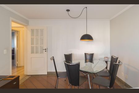 Apartamento à venda com 133m², 3 quartos e 2 vagas Apartamento à venda com 133m², 3 quartos e 2 vagasSala