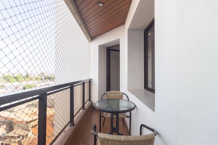 Apartamento à venda com 133m², 3 quartos e 2 vagas Apartamento à venda com 133m², 3 quartos e 2 vagasVaranda