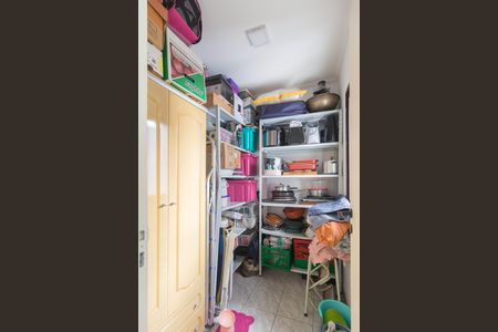 Apartamento à venda com 133m², 3 quartos e 2 vagas Apartamento à venda com 133m², 3 quartos e 2 vagasQuarto de Serviço