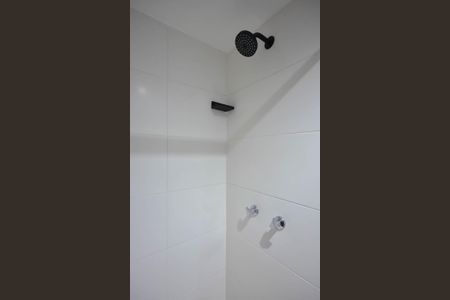 Apartamento para alugar com 38m², 1 quarto e 1 vaga Apartamento para alugar com 38m², 1 quarto e 1 vagaChuveiro do Banheiro da Suíte