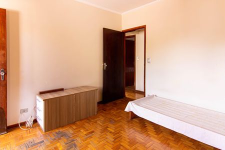 Casa à venda com 228m², 3 quartos e 5 vagasQuarto 2