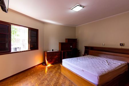 Casa à venda com 228m², 3 quartos e 5 vagasSuíte