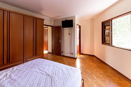 Casa à venda com 228m², 3 quartos e 5 vagasSuíte