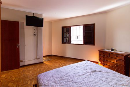 Casa à venda com 228m², 3 quartos e 5 vagasSuíte