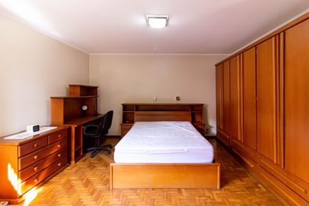 Casa à venda com 228m², 3 quartos e 5 vagasSuíte