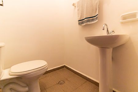 Casa à venda com 228m², 3 quartos e 5 vagasLavabo 2