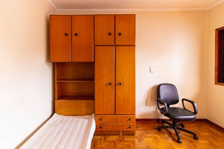 Casa à venda com 228m², 3 quartos e 5 vagasQuarto 2