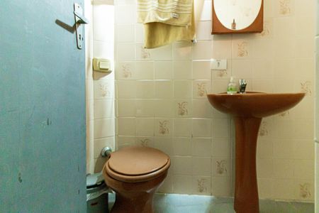 Casa à venda com 228m², 3 quartos e 5 vagasBanheiro da Edícula