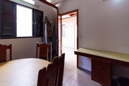 Casa à venda com 228m², 3 quartos e 5 vagasQuarto de Serviço