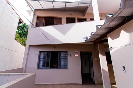 Casa à venda com 228m², 3 quartos e 5 vagasÁrea de Serviço