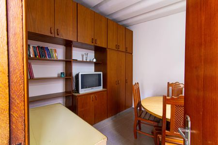 Casa à venda com 228m², 3 quartos e 5 vagasQuarto de Serviço