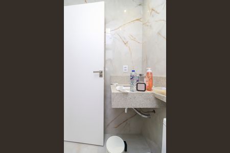 Casa à venda com 157m², 3 quartos e 1 vagaBanheiro 3