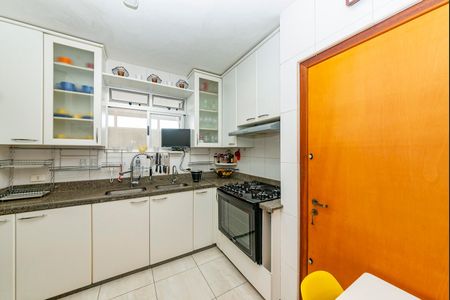 Apartamento à venda com 170m², 3 quartos e 2 vagas Apartamento à venda com 170m², 3 quartos e 2 vagasCozinha