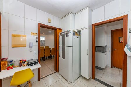 Apartamento à venda com 170m², 3 quartos e 2 vagas Apartamento à venda com 170m², 3 quartos e 2 vagasCozinha