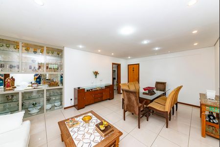 Apartamento à venda com 170m², 3 quartos e 2 vagas Apartamento à venda com 170m², 3 quartos e 2 vagasSala