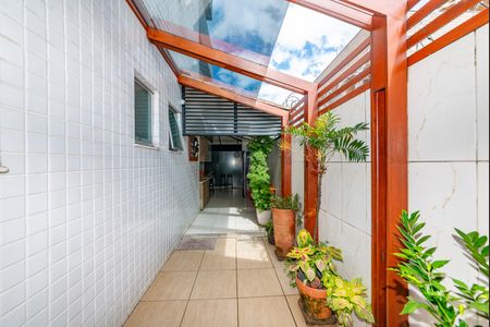 Apartamento à venda com 170m², 3 quartos e 2 vagas Apartamento à venda com 170m², 3 quartos e 2 vagasÁrea gourmet