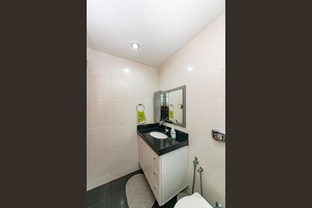 Apartamento à venda com 170m², 3 quartos e 2 vagas Apartamento à venda com 170m², 3 quartos e 2 vagasBanheiro da Suíte