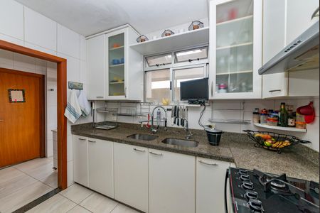 Apartamento à venda com 170m², 3 quartos e 2 vagas Apartamento à venda com 170m², 3 quartos e 2 vagasCozinha