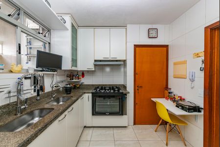 Apartamento à venda com 170m², 3 quartos e 2 vagas Apartamento à venda com 170m², 3 quartos e 2 vagasCozinha