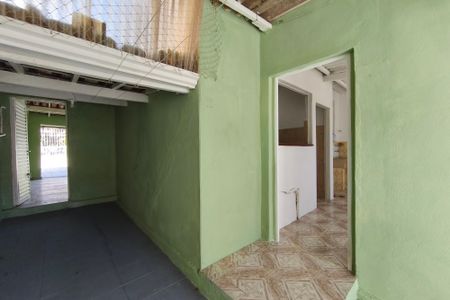 Casa à venda com 109m², 2 quartos e 1 vagaQuintal