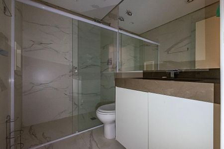Apartamento à venda com 130m², 2 quartos e 1 vagaSuíte 2 - Banheiro