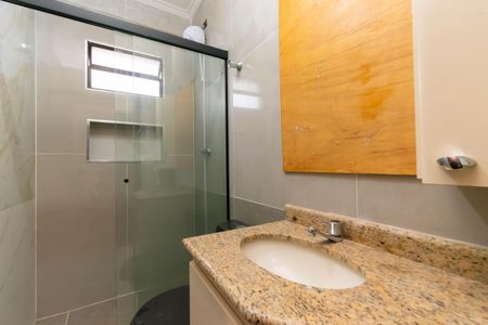 Casa para alugar com 175m², 3 quartos e 5 vagasBanheiro 2