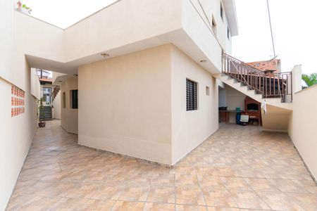 Casa para alugar com 175m², 3 quartos e 5 vagasQuintal