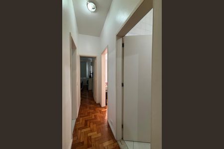 Apartamento à venda com 73m², 2 quartos e 1 vagaBanheiro social - corredor de acesso