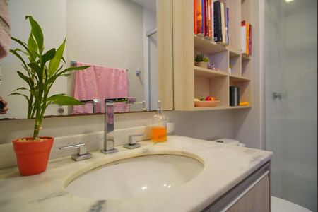 Apartamento à venda com 64m², 2 quartos e 1 vagaBanheiro corredor