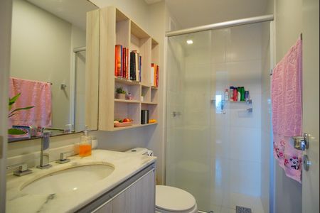 Apartamento à venda com 64m², 2 quartos e 1 vagaBanheiro corredor